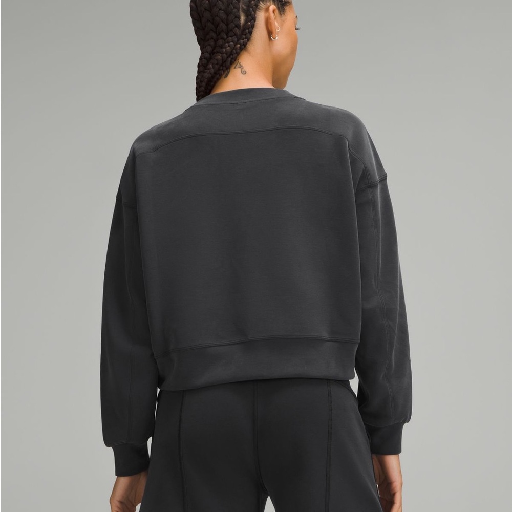 lululemon athletica Softstreme Perfectly Oversized Cropped Crew - Picture 7 of 8